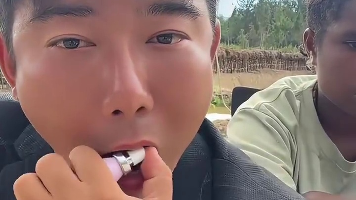 李忆推荐川束沸石牙膏。