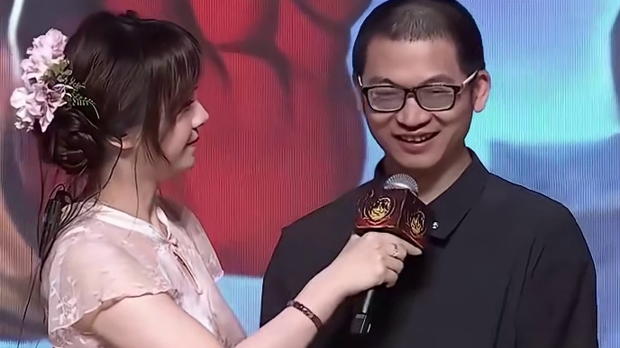 同事们看到我输应该很难过 好险，差点就让他赢了。