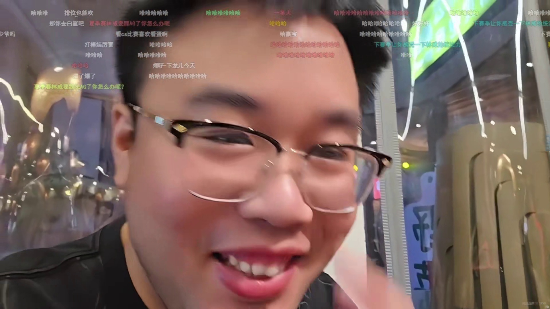 都瞧不起我威哥是吗 三十年河东三十年河西 莫欺少年穷啊