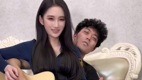 妻子还在澳洲