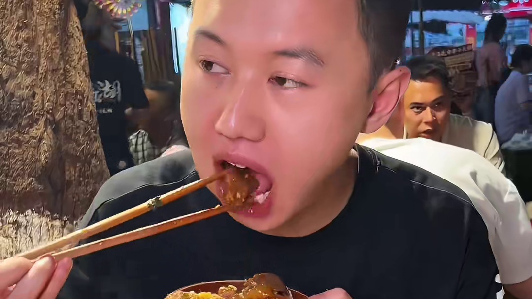 成都街边的市井小火锅，充满了烟火气！