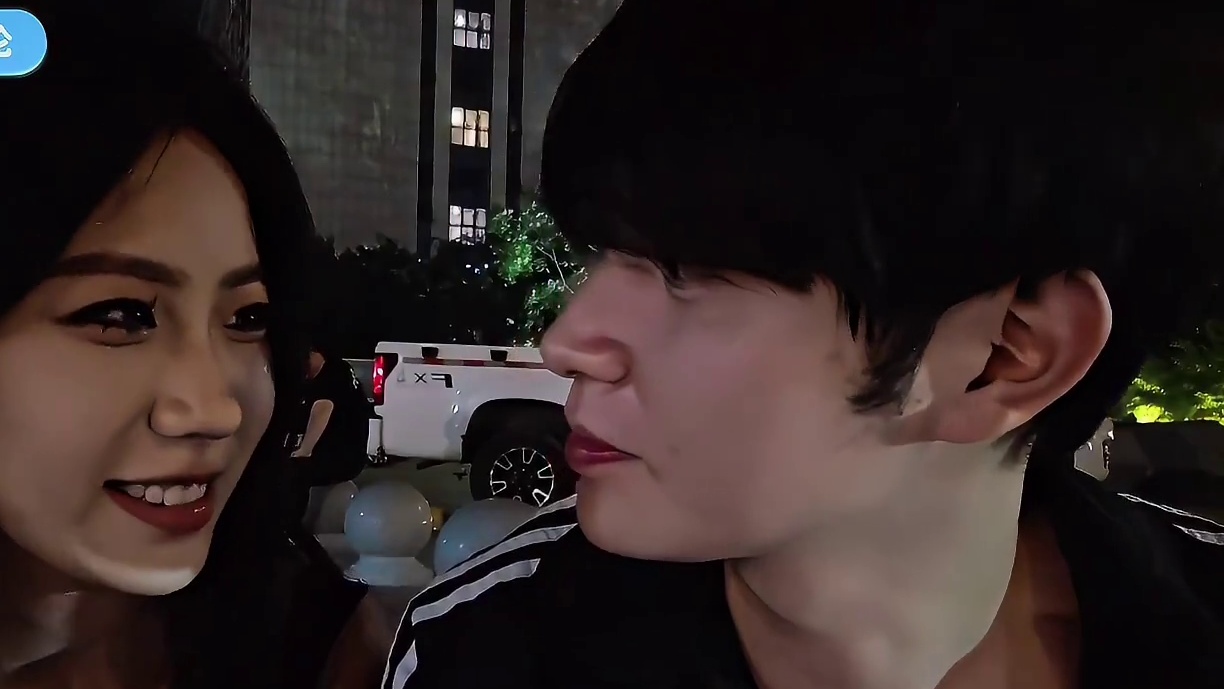 童锦程前一秒还笑嘻嘻，妹子一句话，童立马就笑不出来了