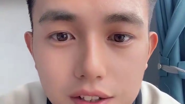 绿色？哈哈