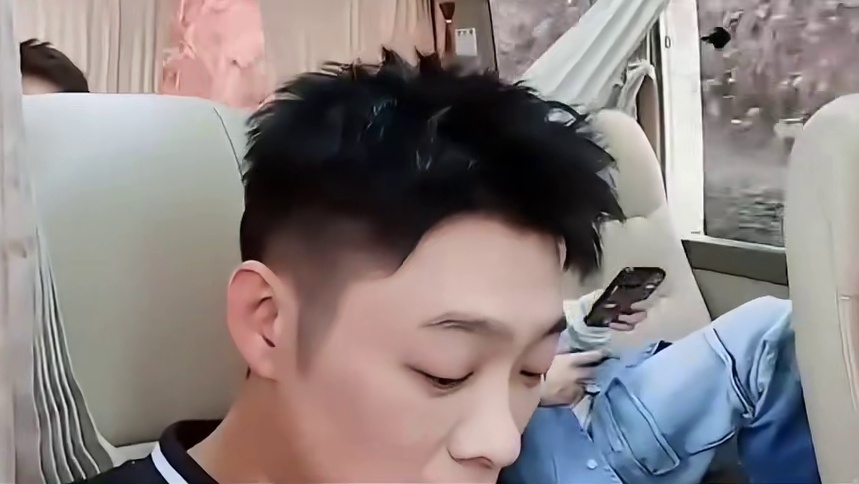 邓超嫌陈赫不懂音乐，陈赫：自己上网搜