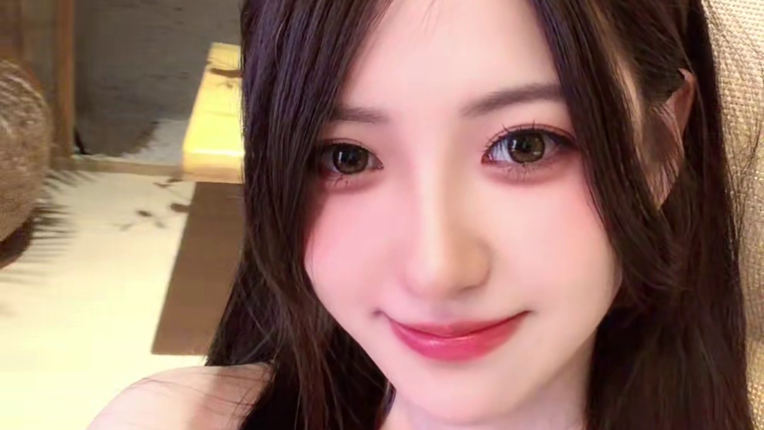 大家好，我是英雄联盟主播鳟美