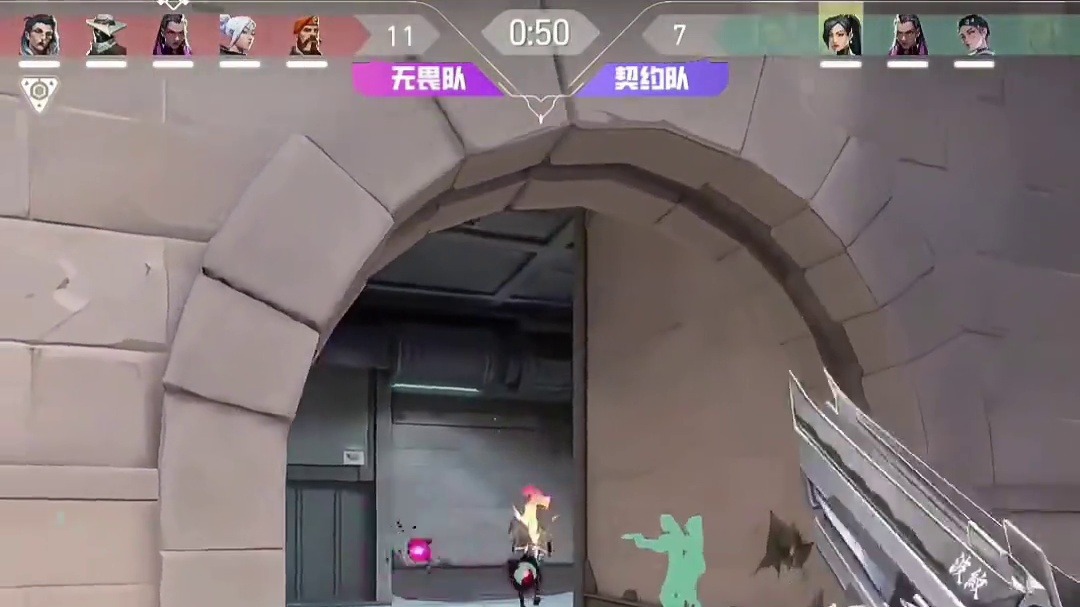 你以为她是花瓶吗？其实人家很能打！！