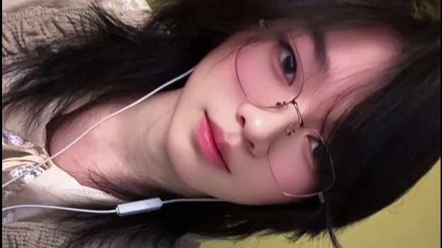 开播之前我都会拍一张，今天不直播，昨天晚上没睡好