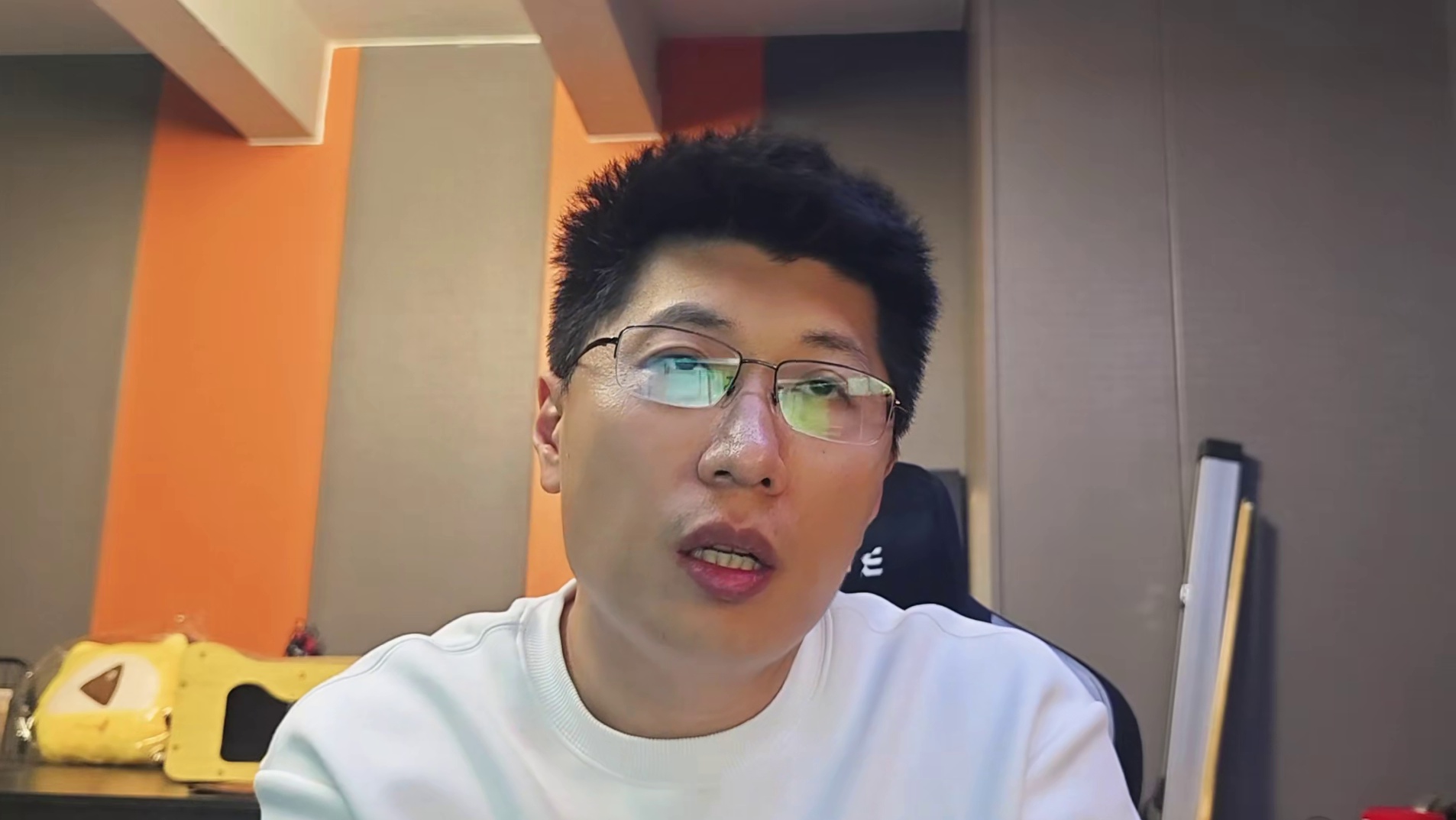 赵心童9比7领先丁俊晖，第二阶段结束，听听老一诺怎么说！