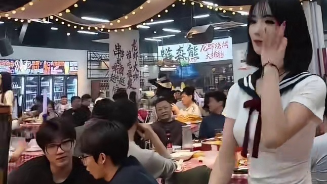 看直播还是得来现场看