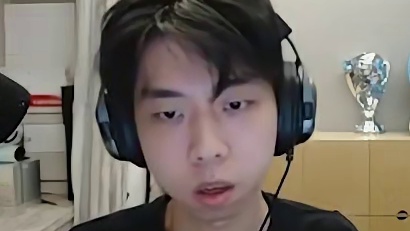 权限勾！XDD航天单三蜂医跑刀夺舍六套一修三！这谁玩的过里！