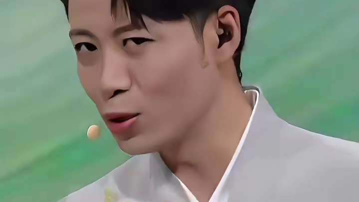 中医面前没有秘密，00后中医少女给主持人把脉，网友：这都能看