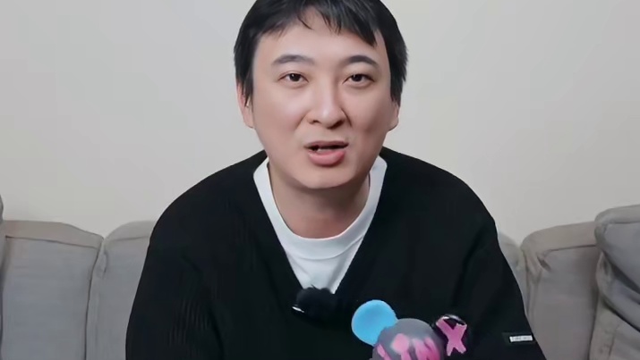王思聪直播首秀礼物刷不停