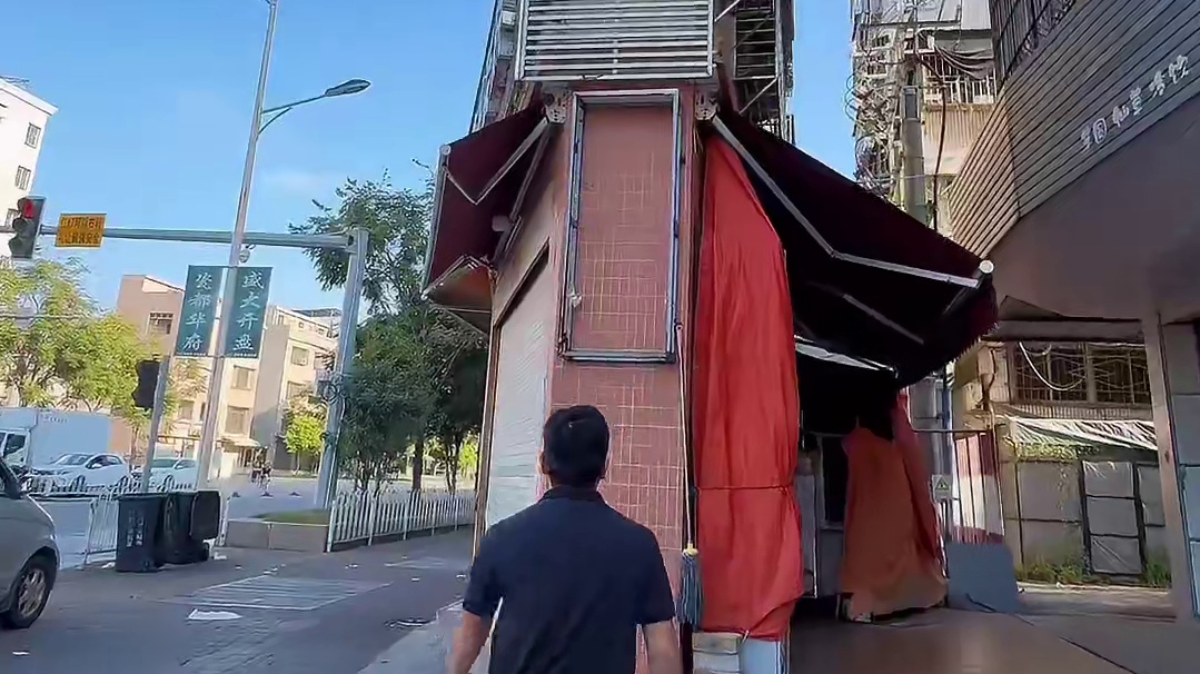 广东刀片楼，宽度不足0.6米，为何要这样建呢，这怎么住人？#旅行推荐官 #刀片楼  #内容启发搜索