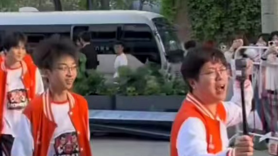 狂魔哥直言要送狼队三十二强