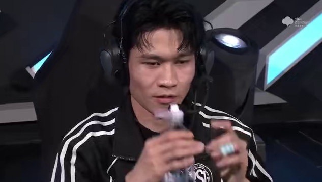 【2026S联赛春季赛第二赛段】第一周第一日第四场个人solo赛
RSG vs AG
第七局：泰坦之