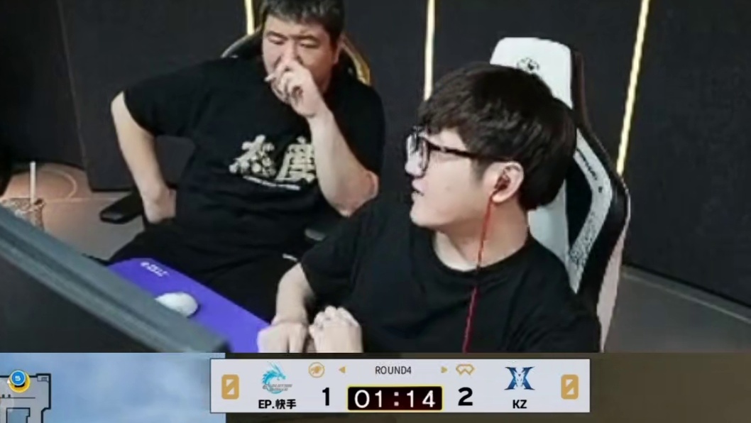 EP的阵容该怎么调试，First去到了炫石 白鲨坦言大米大概率不会上场，不知道后续EP的青训会不会上