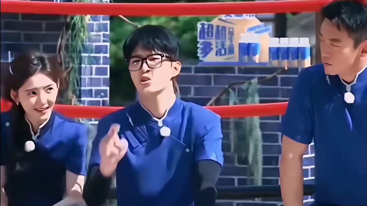 当范丞丞猜姓周的歌手