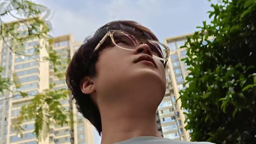 第一次见飞这么低的飞机