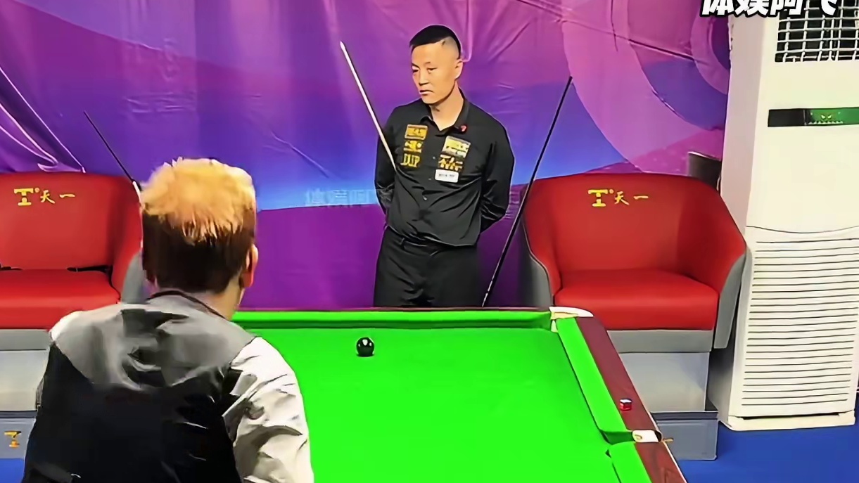 刘屹骑做梦也想不到，球竟然会自己意外消失