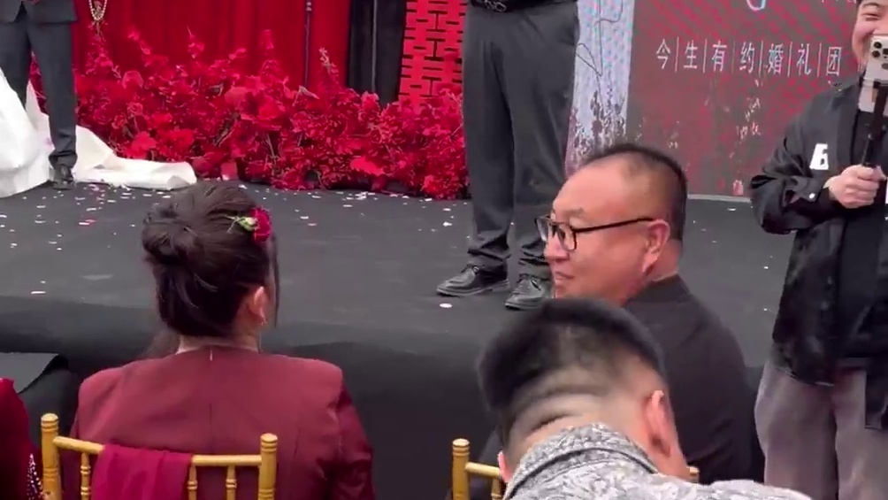 很荣幸成为我EP太子的证婚人