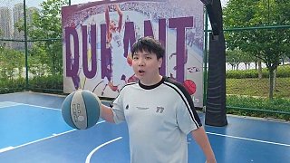 投中空心球激動(dòng)高呼