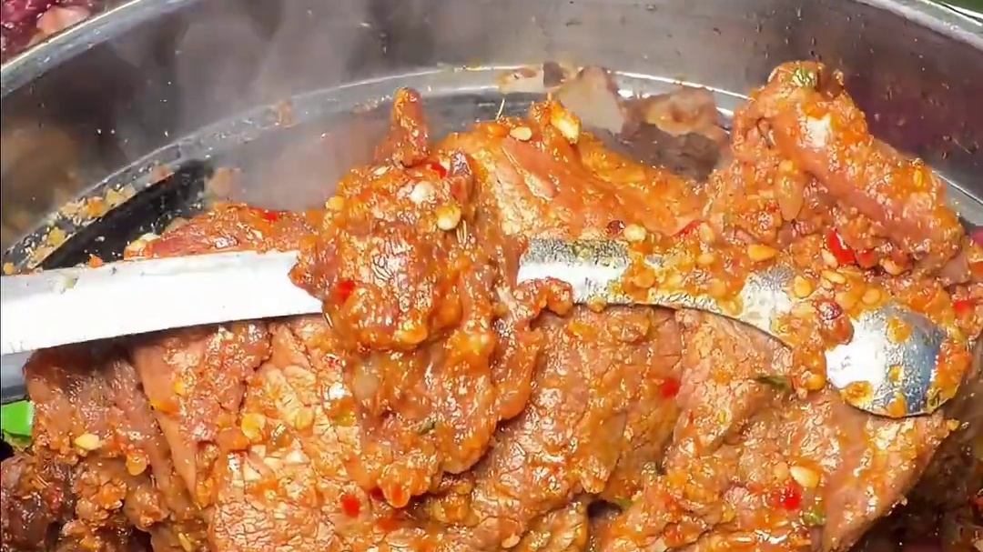 艾特你的饭搭子 给你DIY菠萝烤肉汉堡