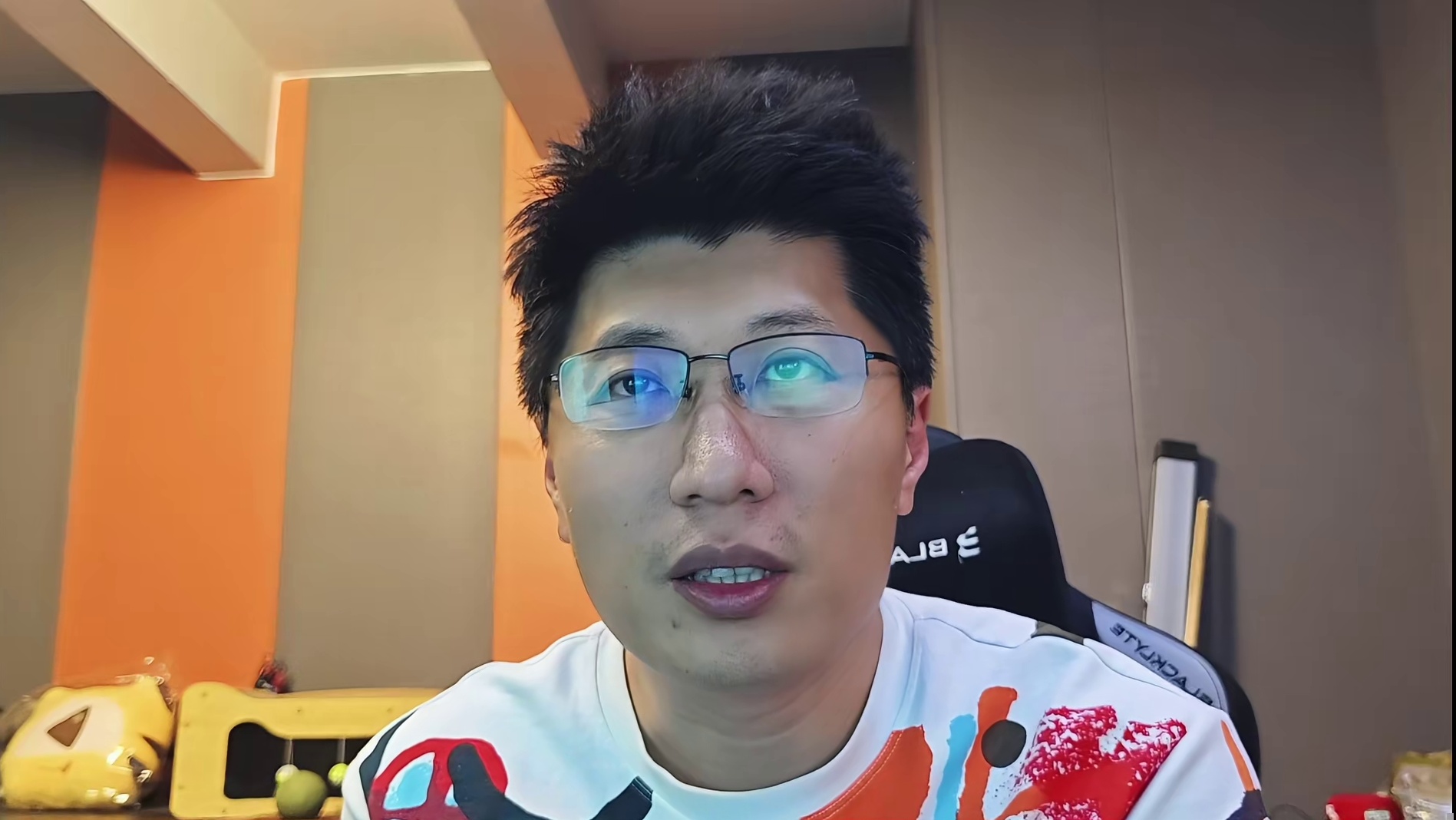 吴宜泽逆转艾伦晋级世锦赛决赛，迎战墨菲，听听老一诺怎么说！