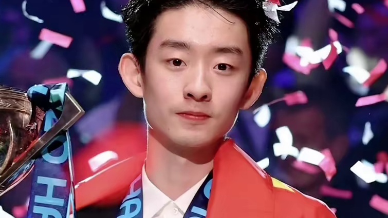 丁俊晖赵心童祝贺吴宜泽 热血登顶，少年加冕！恭喜吴宜泽，闪耀克鲁斯堡中国斯诺克薪火相传，夺冠荣光，实至名归！