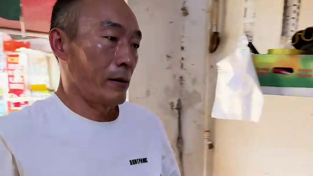 叫花鸡。今天在开吃一个叫花鸡