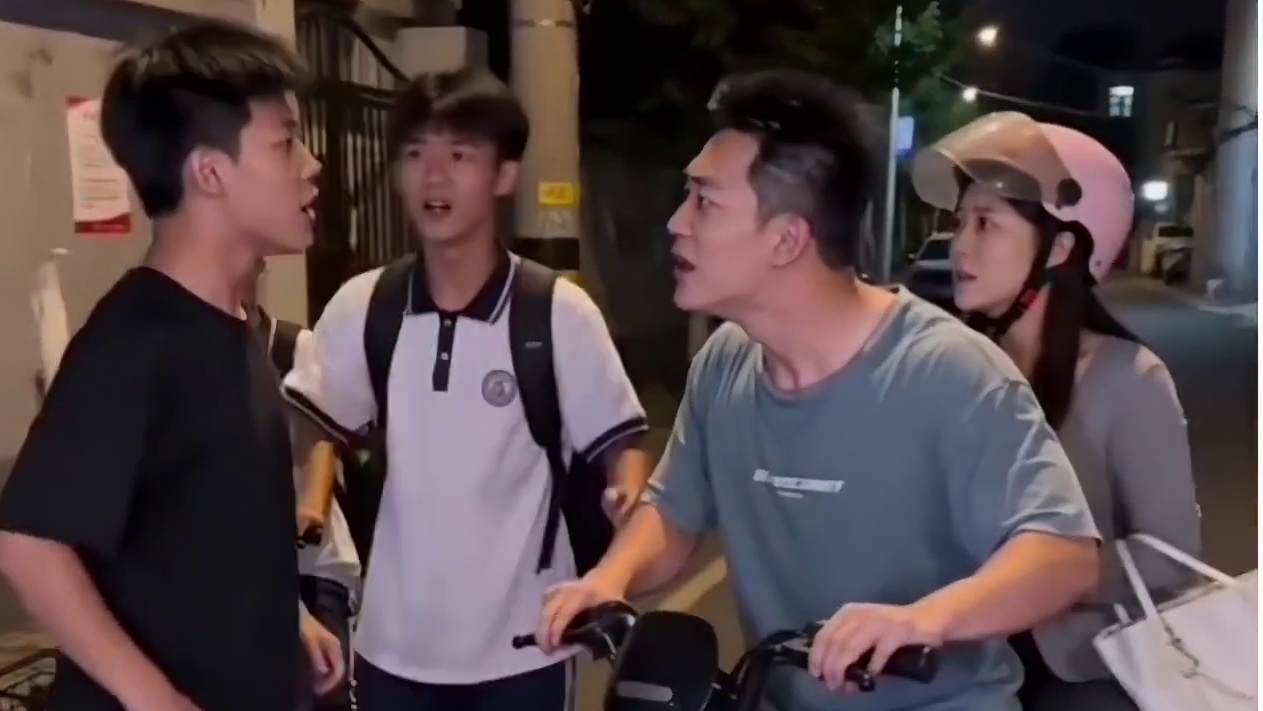 【木叶百科】你会踢正步吗？