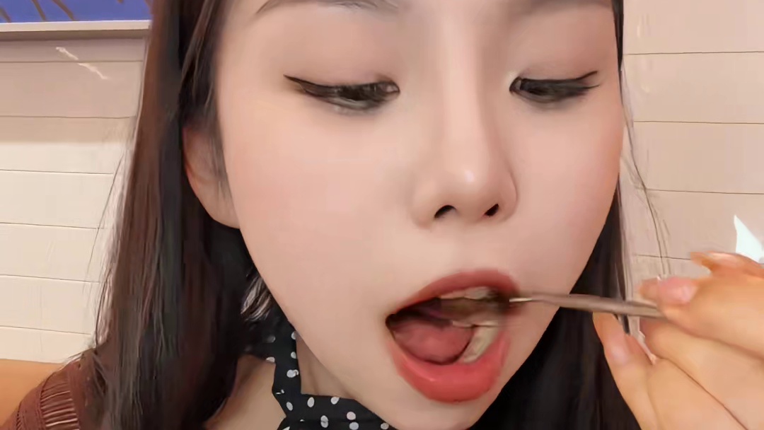 活鱼现烤！外酥里嫩的荔枝味烤鱼真是夯爆了