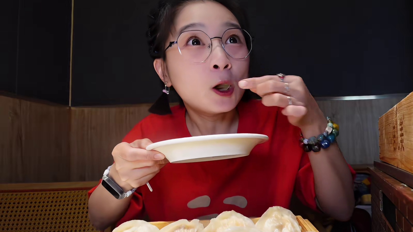 【逛吃天津】我有义务让全世界知道，塘沽薄皮大馅海鲜蒸饺有多夯