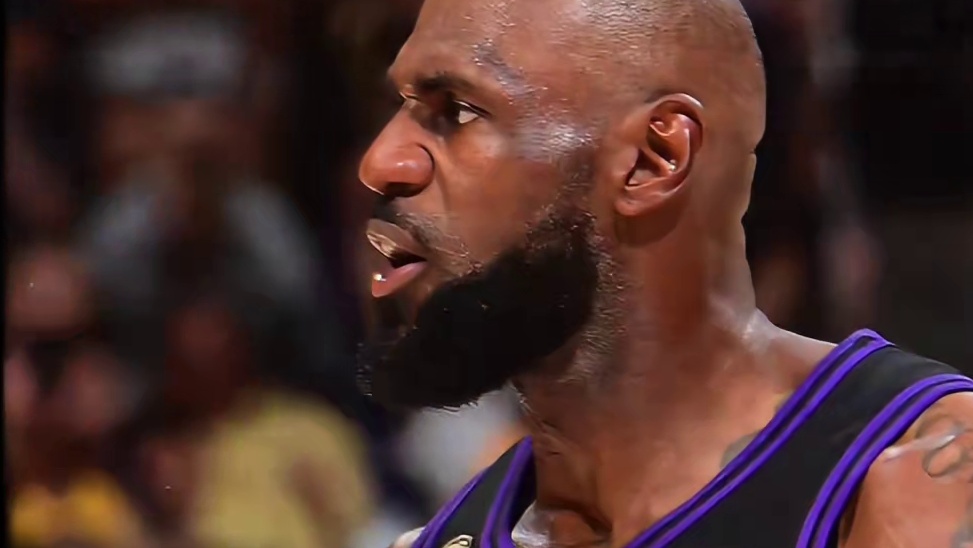 湖人2-0火箭！夯爆的老詹，杀疯的斯玛特！哐哐哐就是扣