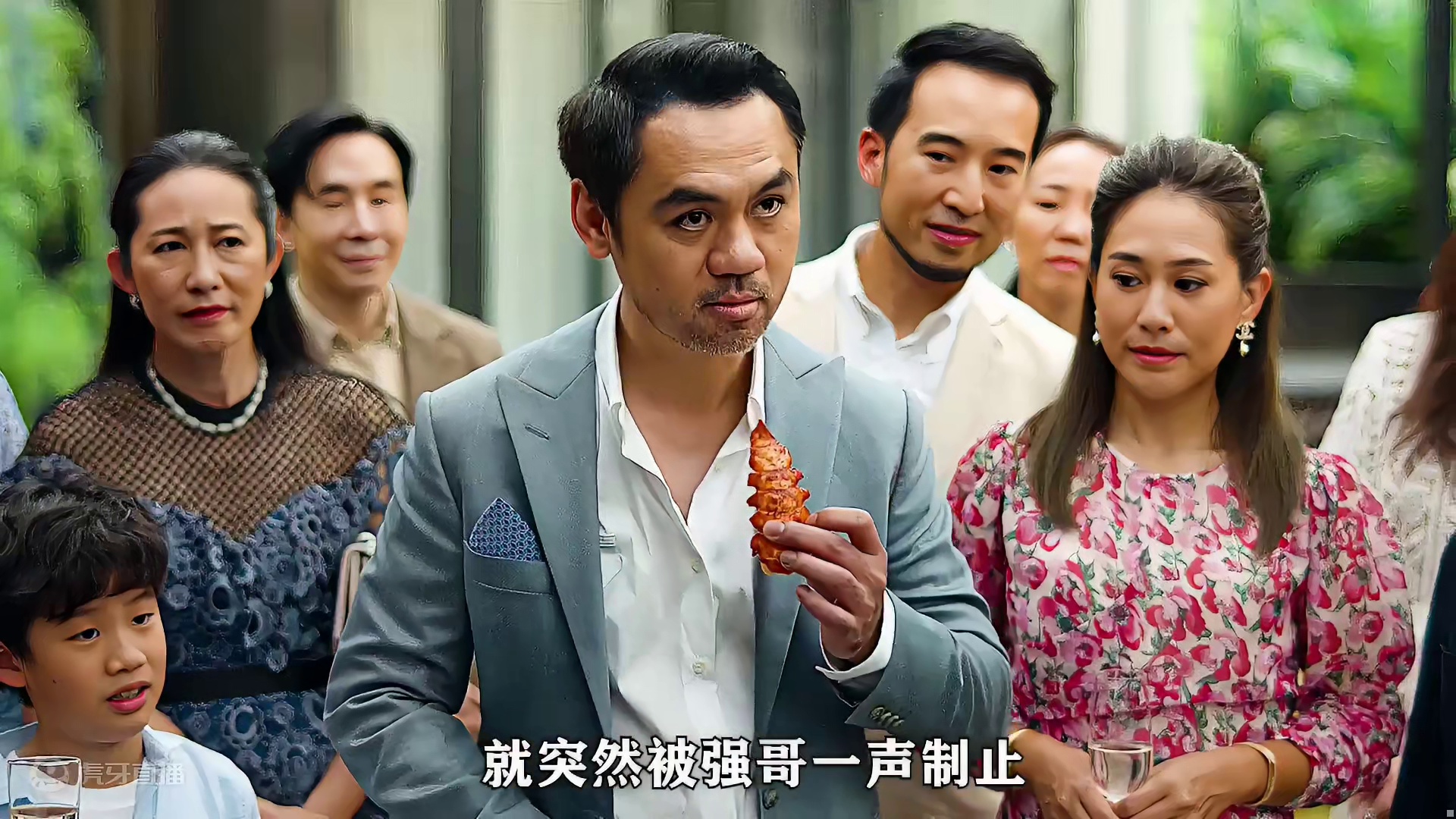 《饥渴游戏》上层人士吃的美食往往不叫“美食”！