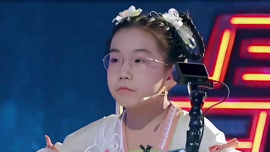 合理怀疑育萌的脑子里有个芯片