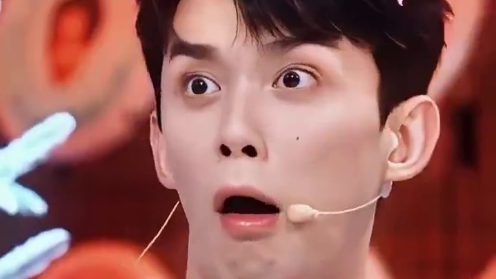 主持人：我自己播报的都出了一身汗