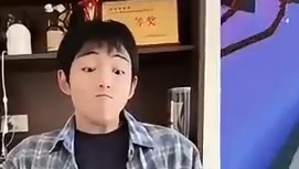 手速大佬：吃到一个金币算我输！