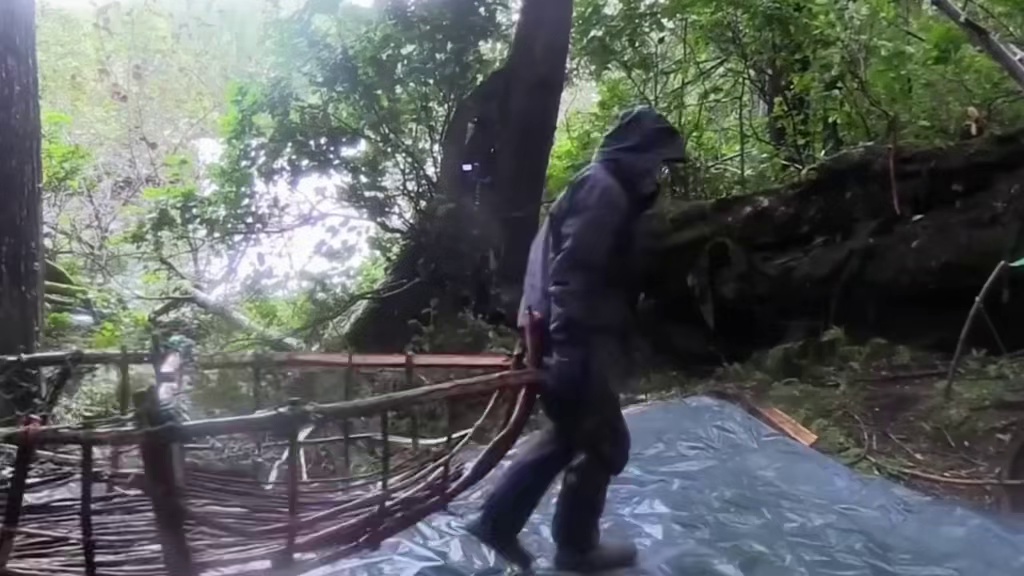 双人组队版，打造木船编织捕蟹笼，连竿16条鲱鱼，吃鼻涕虫，挨饿75天赢下50万美元