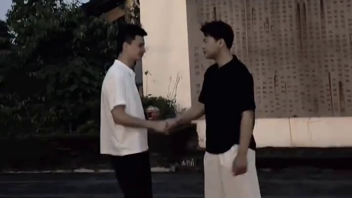 与其原地徘徊 不如勇敢破局…