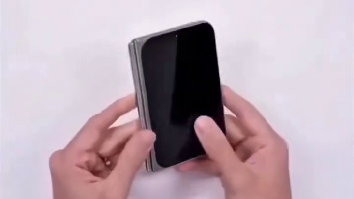 iPhone Fold直接就上手啦？？？？就开箱啦？ ​​​