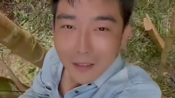探访恶魔部落，住在30米树上，躲避恶魔附身！