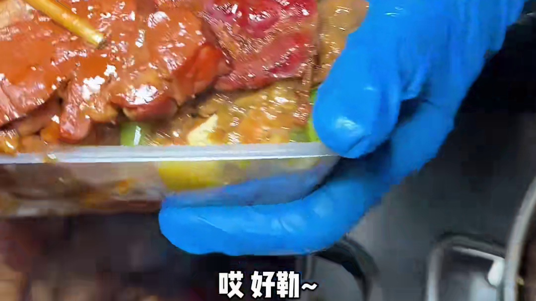 郑州街头 16元顶配巷子盒饭~