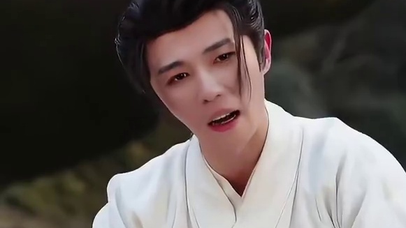 小姐姐，这个像不像你呀！