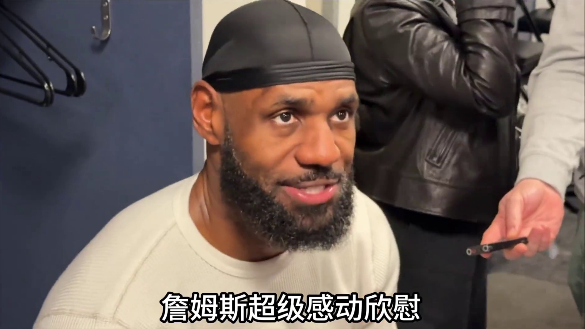 湖人G4生死战对阵雷霆！布朗尼自告奋勇希望打首发，詹姆斯超级感动欣慰