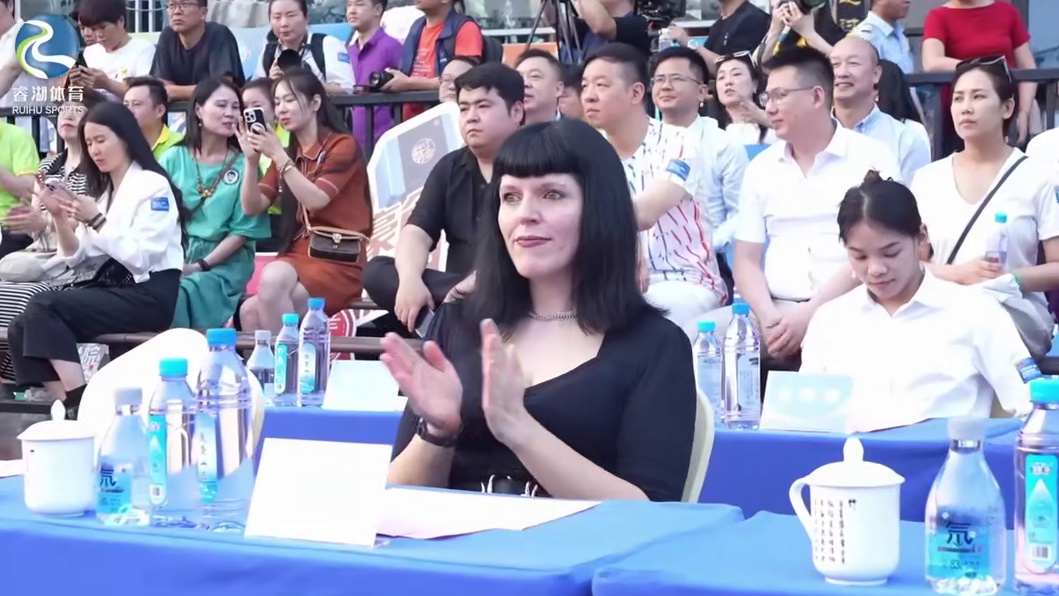 “利百文台尼·南匠杯”2026WWS 世界女子斯诺克台球锦标赛正式启幕。