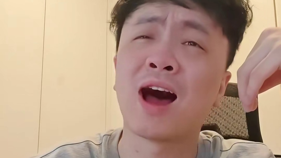这卡墙到底是BUG还是机制啊？我真要红了