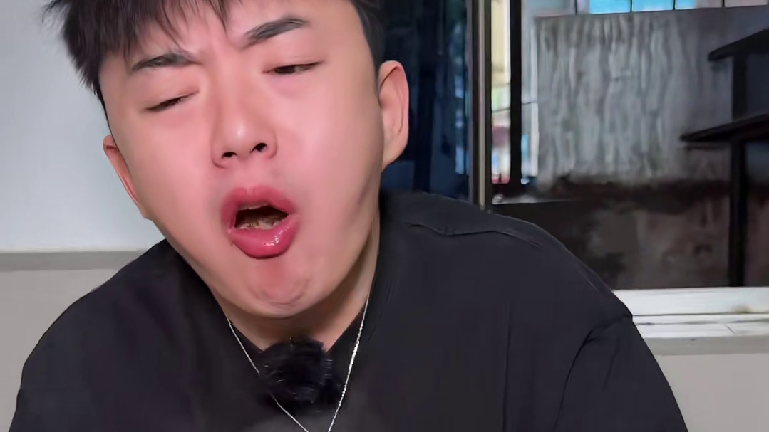 牛肉原来还能这么牛！颠覆原始口感的巴掌大滑牛肉加上巨无霸耙牛肉块和果冻牛蹄筋，浓香麻辣连下3碗碳水！