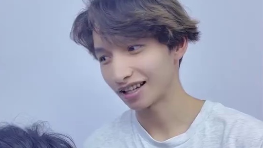 S联赛突击提问-你最喜欢的选手是谁！
康康各家崽崽都有什么回答吧