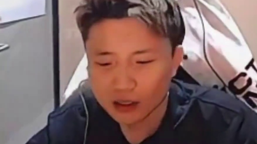 王俊凯参加无畏契约表演赛上来就没忍住开串康康！凯哥串康康，蛋神串凯哥，合理！