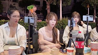 考慮簽約虎牙平臺